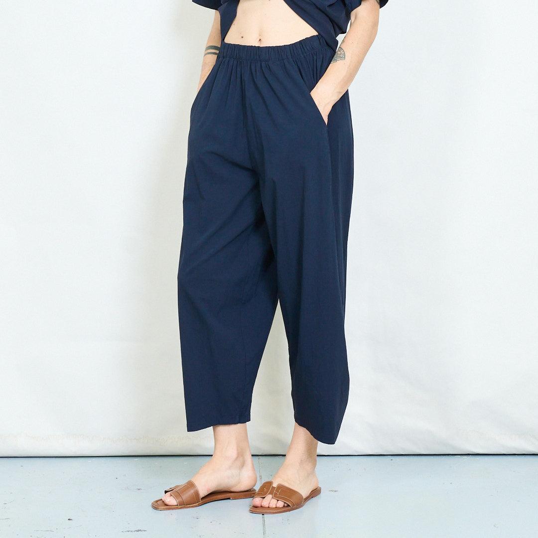 Tapered pull-on trousers