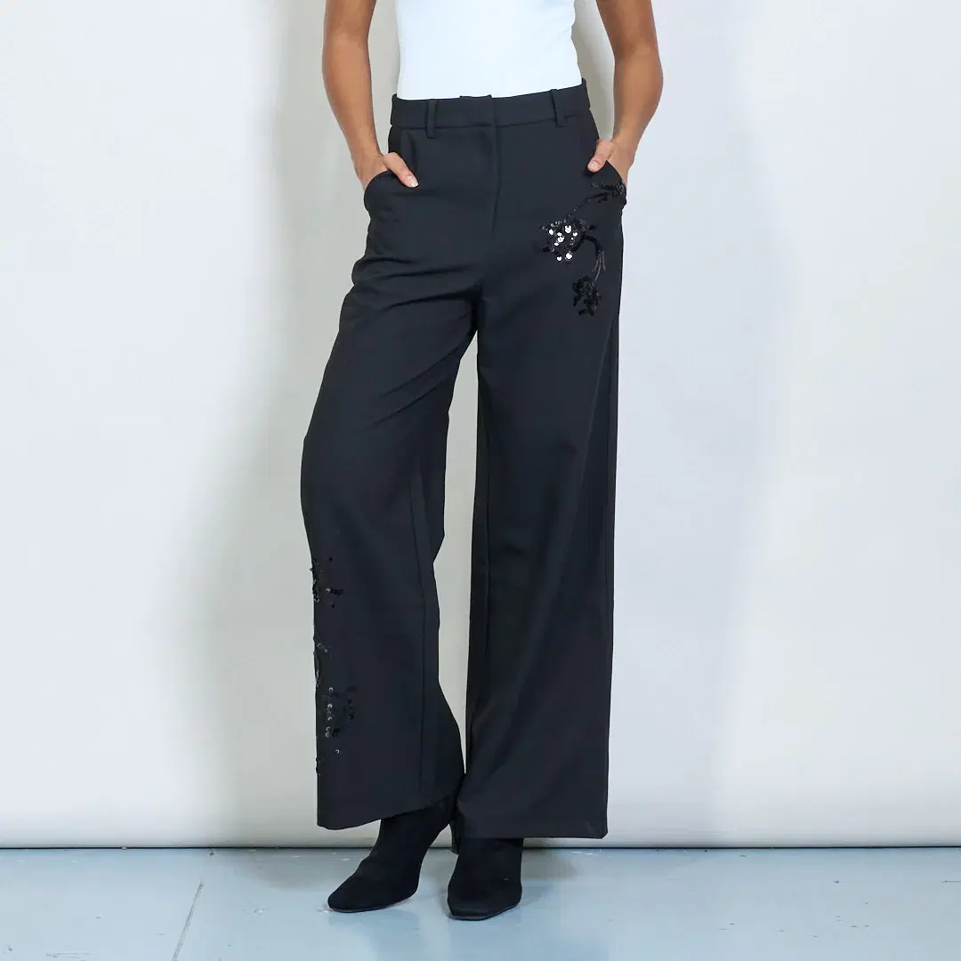 Wide-leg tailored trousers with floral embroidery